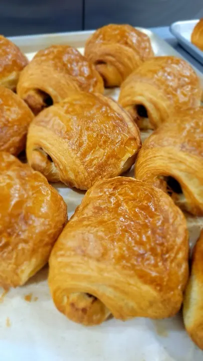 Fresh pain au chocolat
